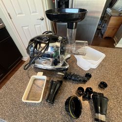 Omega 8006 Juice Press 