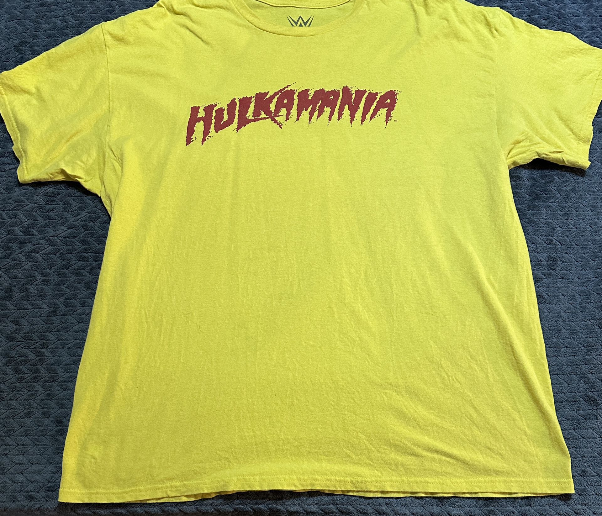 WWE Authentic Hulk Hogan “Hulkamania” Men’s Yellow Shirt! Size 2XL XXL! GUC!