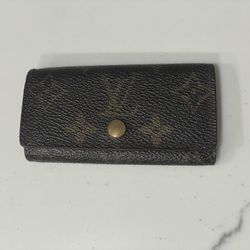 Authentic Louis Vuitton Key Holder