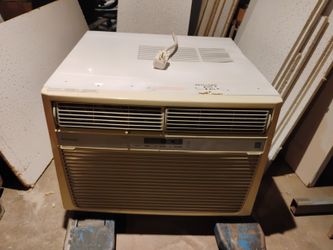 Big Window AC Unit. Runs Good, 