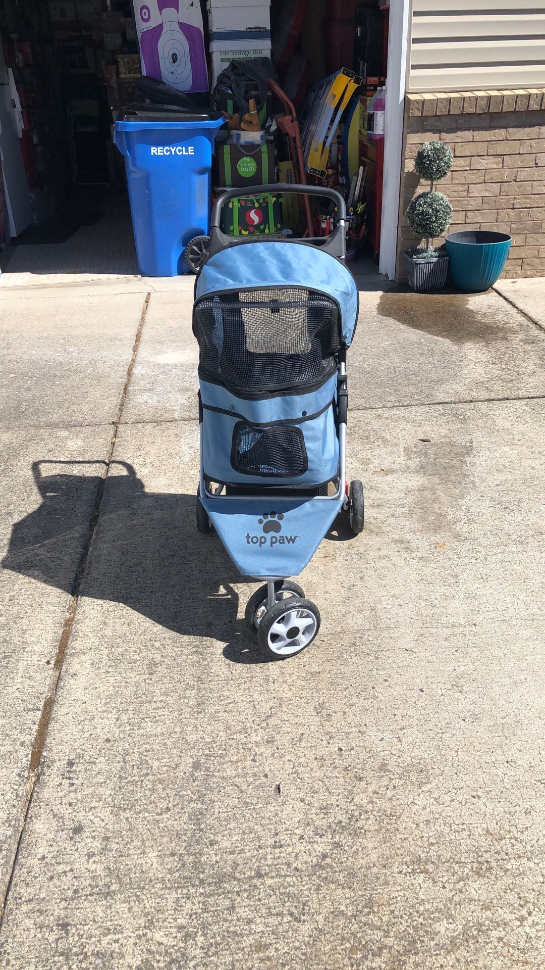 Dog stroller