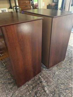 2 dressers