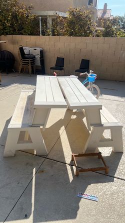 2 benches that turns into table