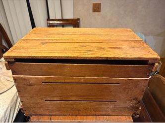 Antique vintage shipping crate
