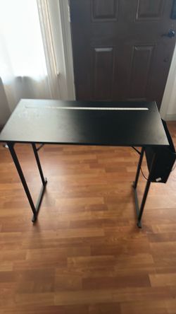 Computer desk