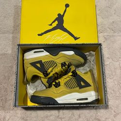 Air Jordan 4 Retro