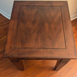 2 Wooden End Tables