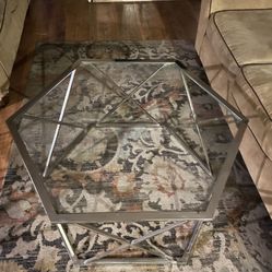 Middle Table And 2 End Tables 