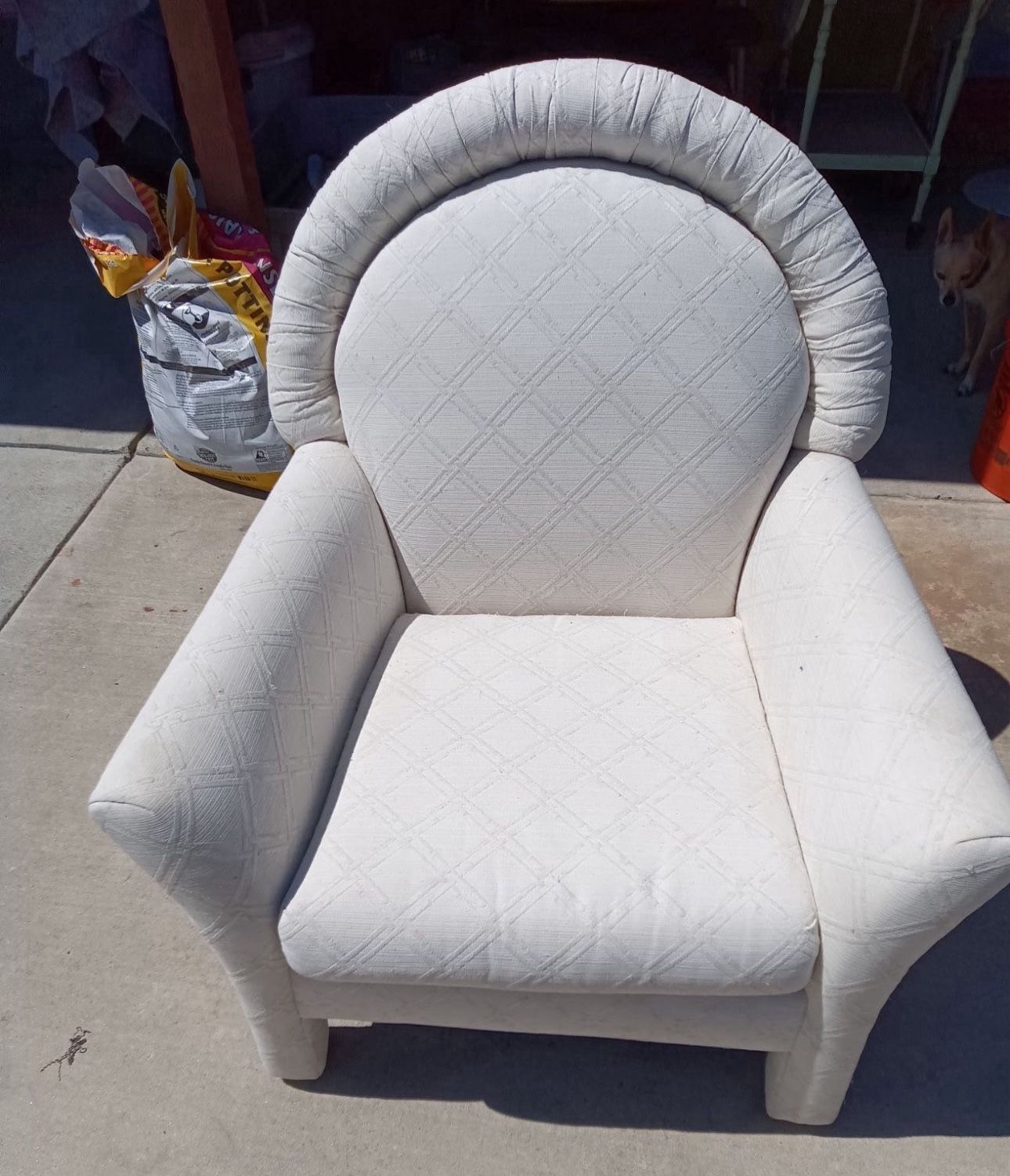 Beautiful White Vintage Arm Chair