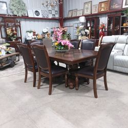 Elegant Dining Room Table Set 