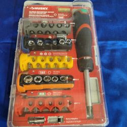 Ratcheting Socket And Bit Driver Set