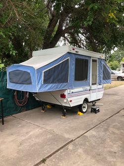 Pop up camper