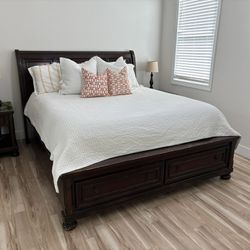Sell By Sunday! Ashley porter Cal king Bed Set