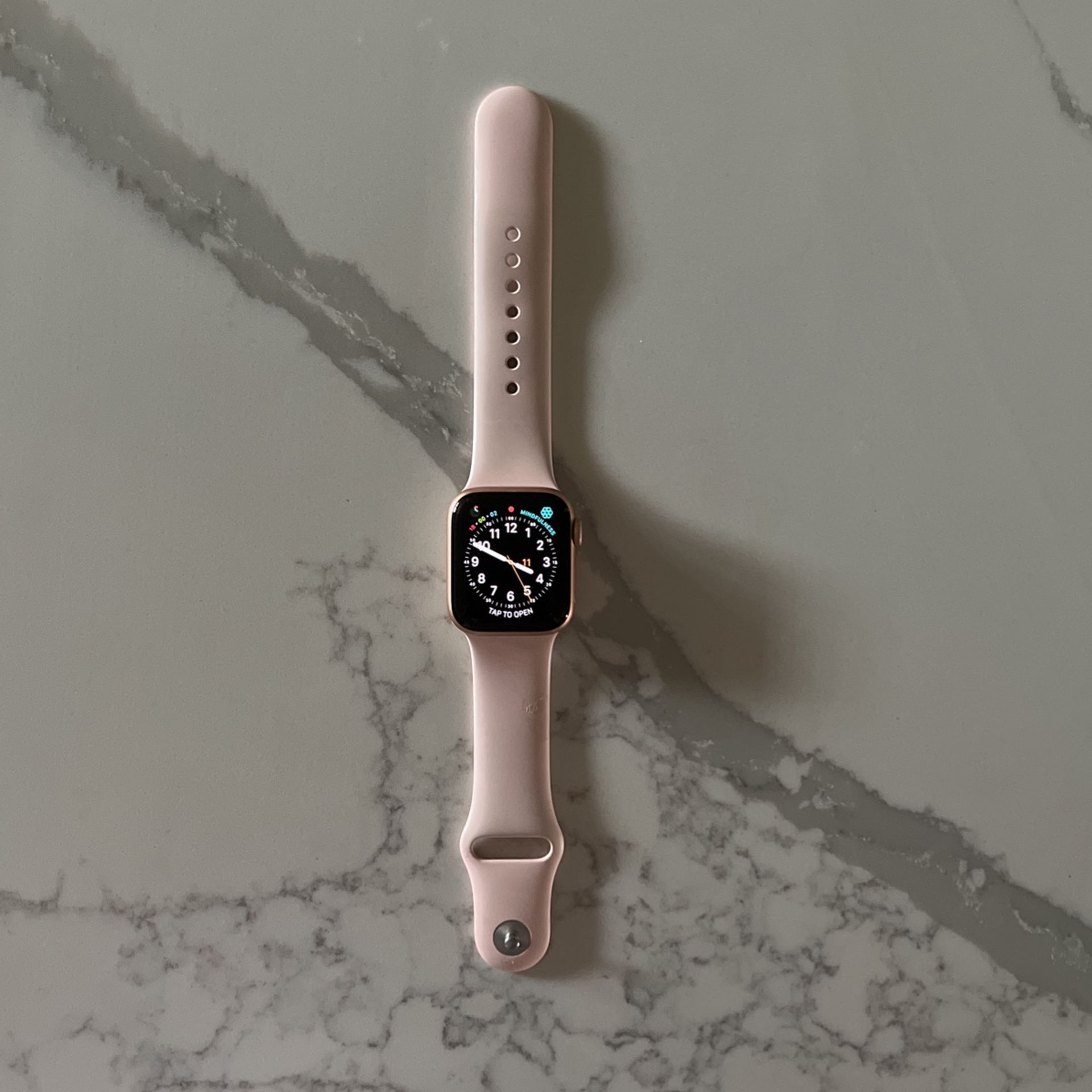 Series 6 Apple Watch for Sale in Lake Worth, TX OfferUp