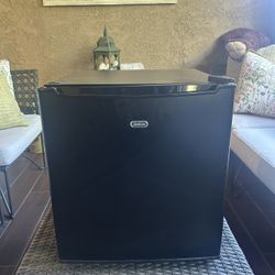 Sunbeam Black Mini Fridge