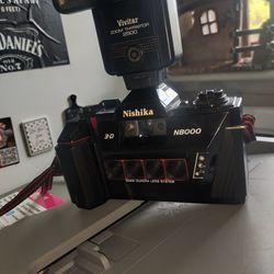 Nishika N8000 35 mm Quadrascopic Stereo 3D Lenticular Camera