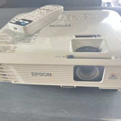 Epson Powerlite  Home Cinema 1040 Projector 