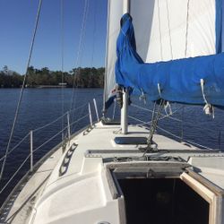 30’ Irwin Sailboat