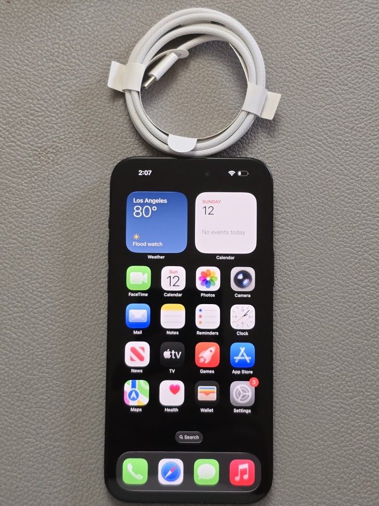 IPHONE 15 PLUS 128GB AT&T OR CRICKET CARRIER IN GREAT Condition