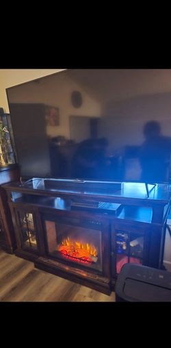 Tv stand/fake fire place with heater