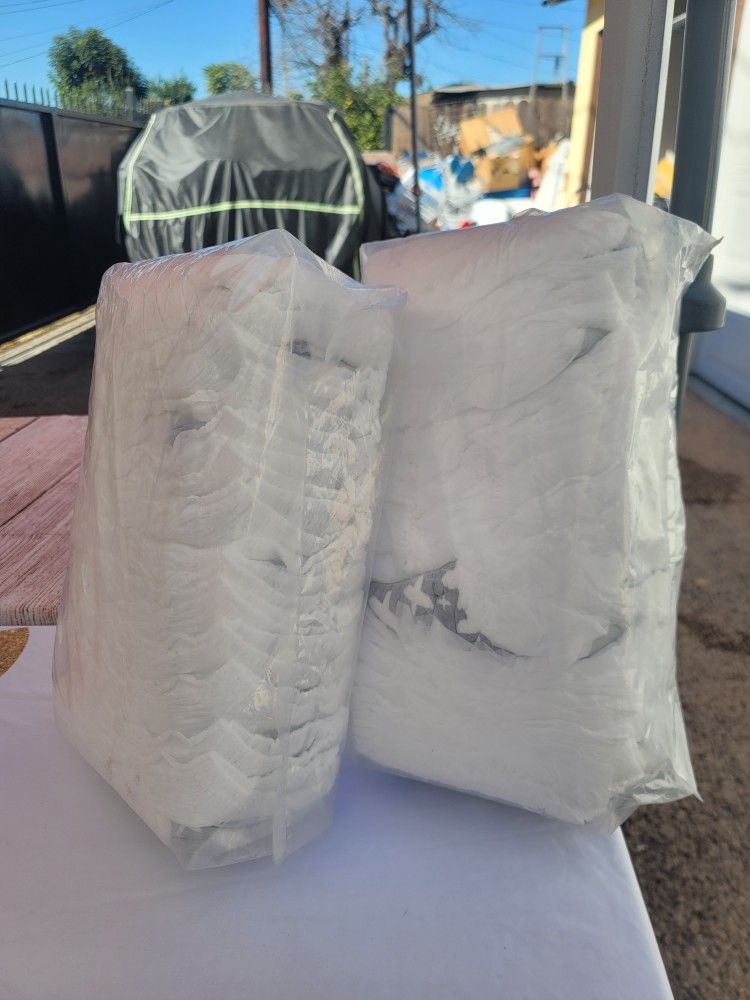 Pampers Size 3x4 Los Dos Por $25