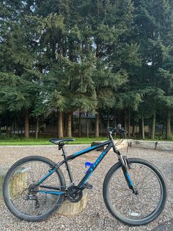 Trek 820 Mountain Bike – 16” Frame, 26” Wheels