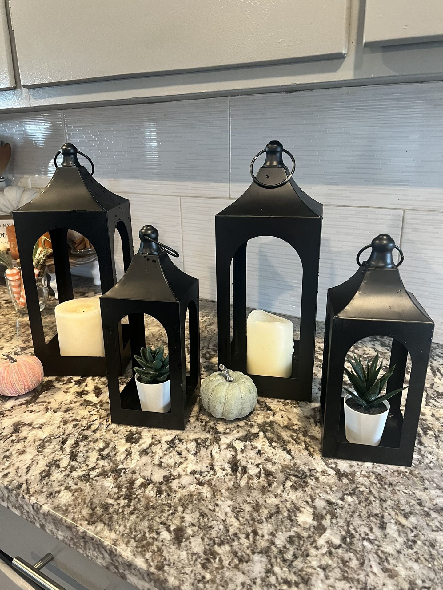 4 Small Lanterns
