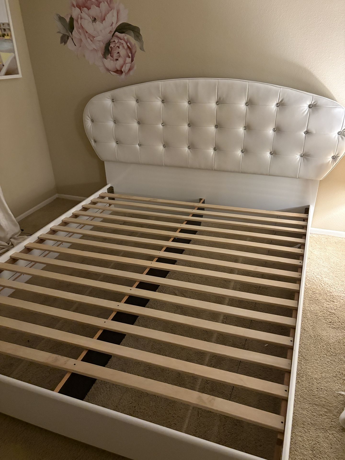 Kind Bed Frame & Headboard