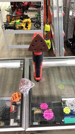 (BRAND NEW) Milwaukee sander
