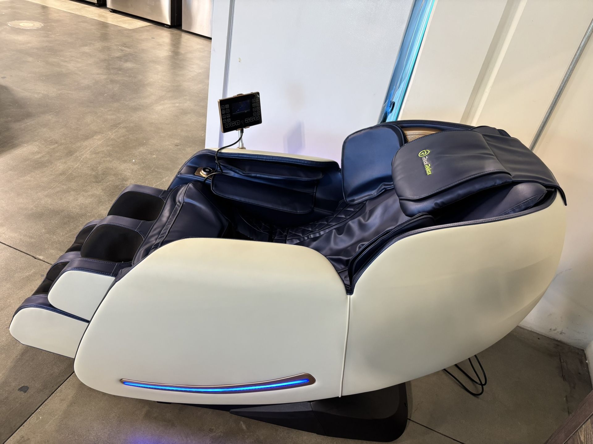 New Massage Chair w/Bluetooth - 🔥HOT ITEM🔥