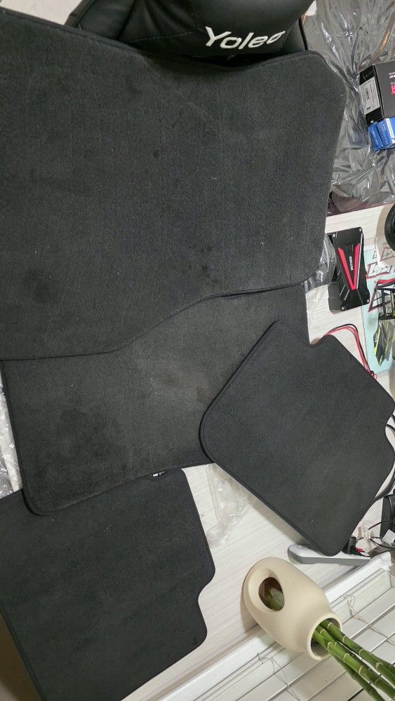 2018 BMW X1 Xdrive28i Oem Mats