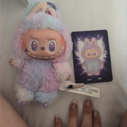 Labubu Big Into Energy 