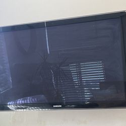 50 Inch Samsung TV - Perfect Working Condition 