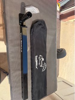 Tailbrella hitch umbrella holder