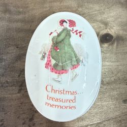 Porcelain Christmas Trinket Box 'Christmas... Treasured Memories' Keepsake