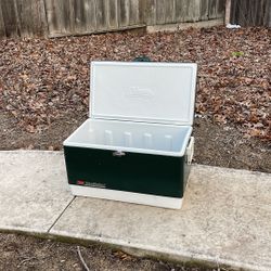 Vintage Steel Belted Coleman Icechest 