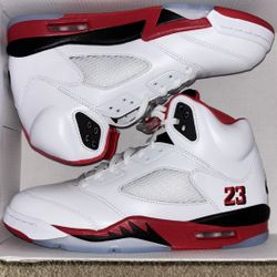 Jordan 5 Retro Fire Red 2025 Size 8.5 