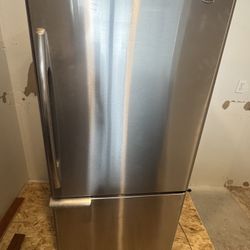 Maytag Refrigerator With Ice Maker