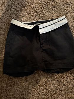 Black short