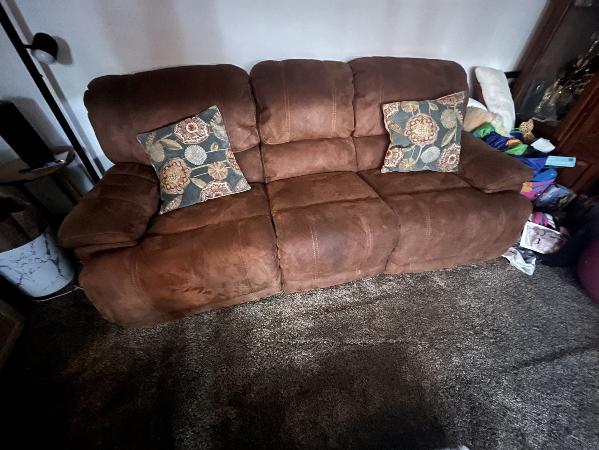 Couch With 2 Recliners 