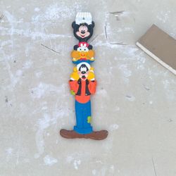 Vintage Mickey Mouse and Donald Duck and Goofy Back Scratcher – Disney Collectible