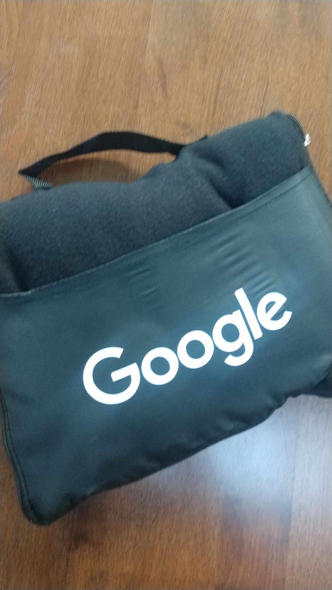 New Google Black Fleece Travel Blanket w zipper 48" x 60"