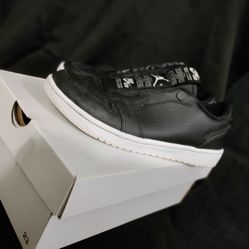 Women's 7.5 Jordans 
