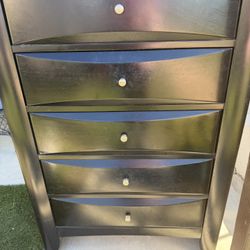 $40   Black Dresser 5 Drawer