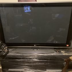 55 Inches Lg Tv  Make Offer 