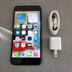 iPhone 7 Plus - UNLOCKED - Like New 