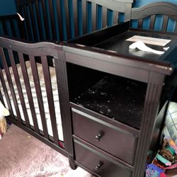 Baby Crib With Out Mattress 