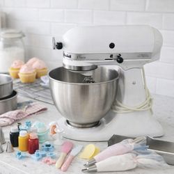 KitchenAid Classic Stand Mixer – White (3-Piece Set)