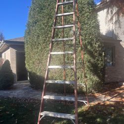 12’ Heavy Duty Fiberglass Step Ladder