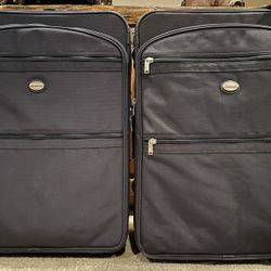 Pathfinder Luggage Set Of 2 Navy Blue for Sale in Ridgefield WA OfferUp